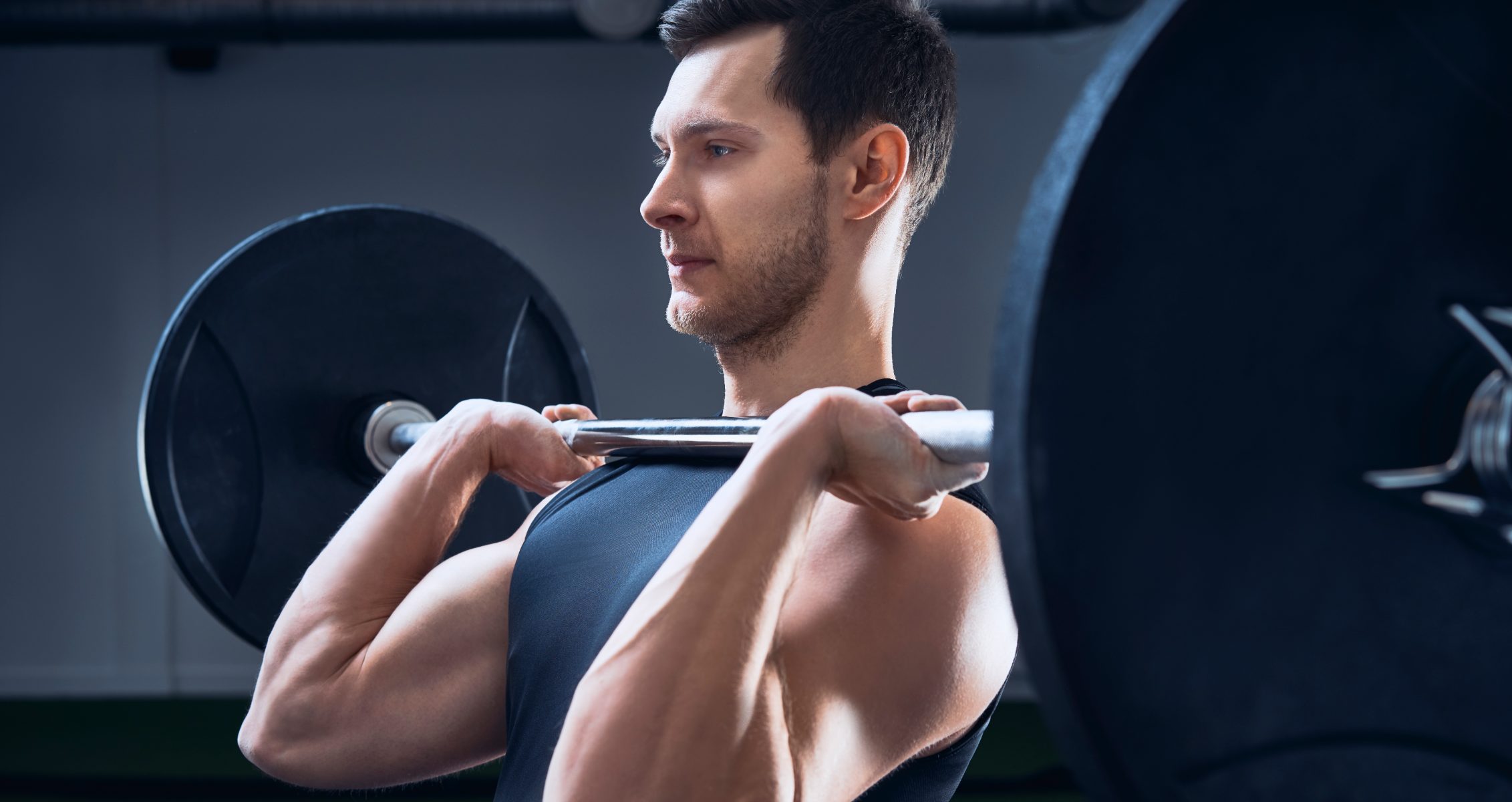 Program Latihan Membentuk Otot Dengan Metode Power Hypertrophy Upper Lower (PHUL) 